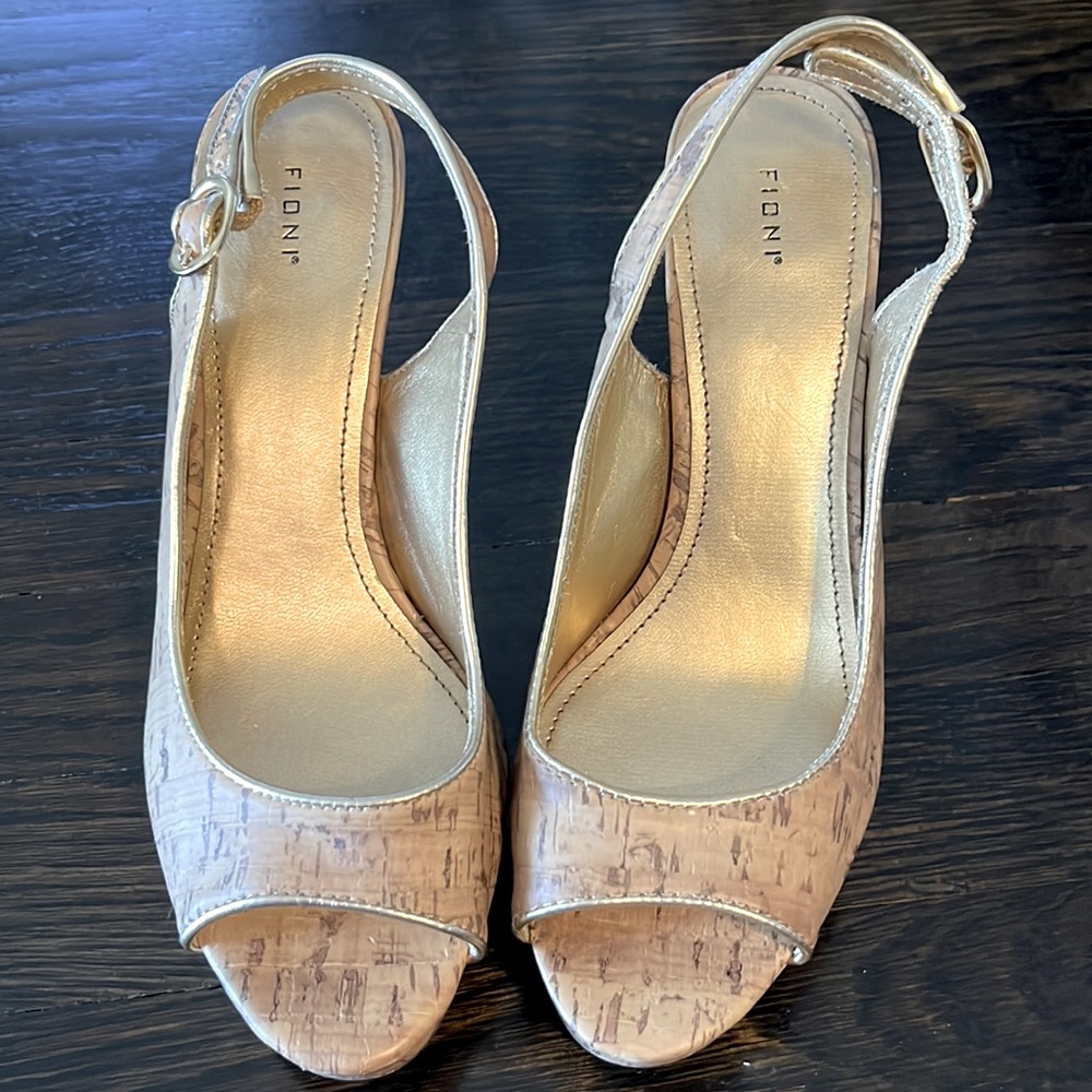 Fioni Cork platform heels   Size 6